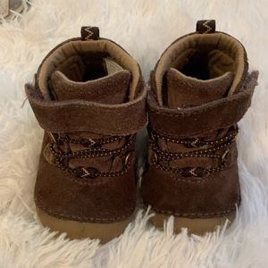 Stride right Baby boys boots size 4XW gently used